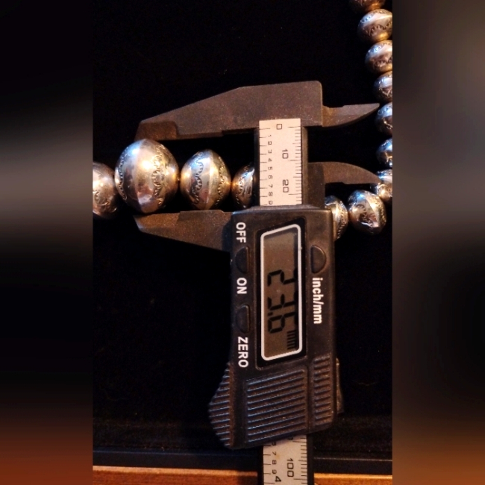 Elegant Graduated Stamped Handmade Navajo Silver Bench Bead Necklace - Picture 8 of 9